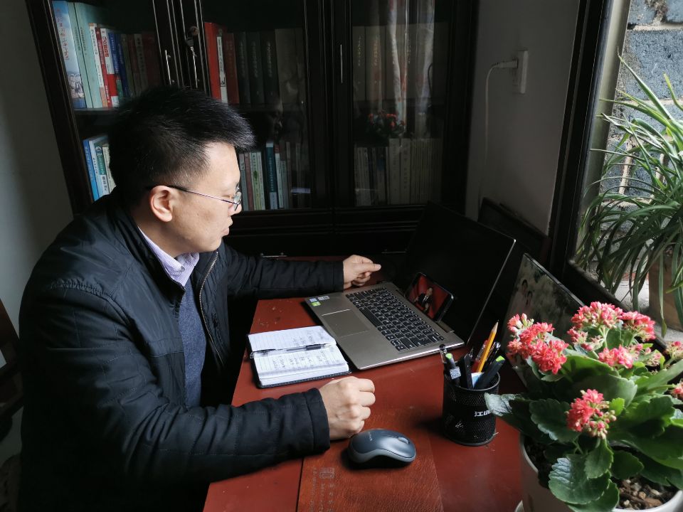 威廉希尔体育官网经理黄秋生照片4(1).jpg
